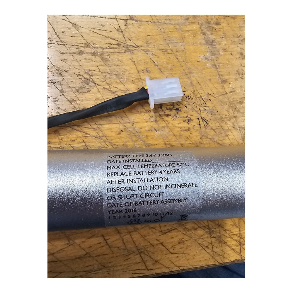 Emergency Light 220-240V Input 9W 220Lm Battery Standard 3.6V 3Ah Ni-Cd SMD5730