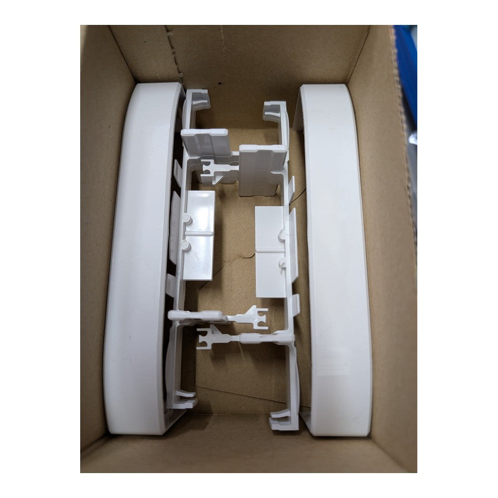 MK VTSLC WHI Prestige Plus Trunking Aluminium Couplers (Box of 2)