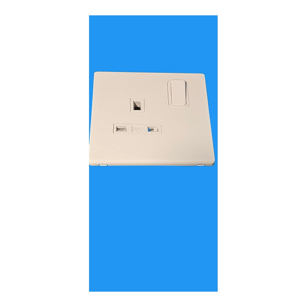 Mk 13A Single Switched Socket Removable Faceplate White AVANT 33757RPWHIBQS2
