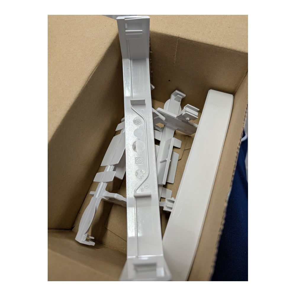 MK VTSLC WHI Prestige Plus Trunking Aluminium Couplers (Box of 2)