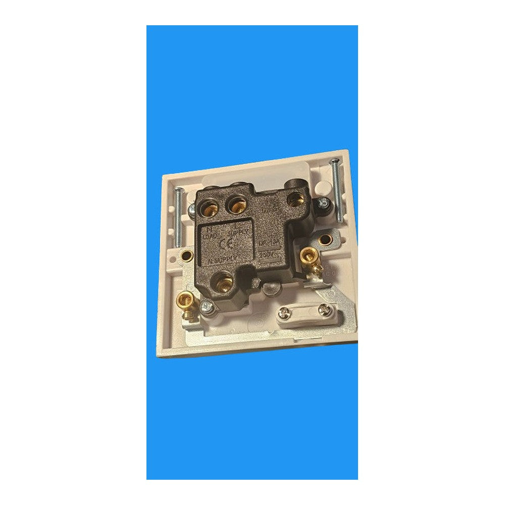 13A Switched Fused Connection Unit with Neon 4Trade
