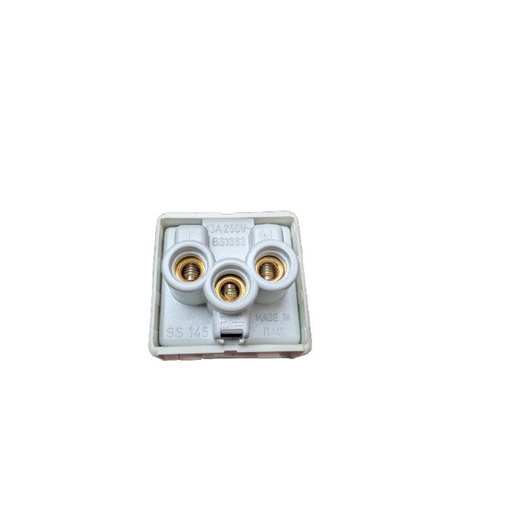Gewiss GW20208 BS Socket 13A 250v British Standard Socket Outlet 2p