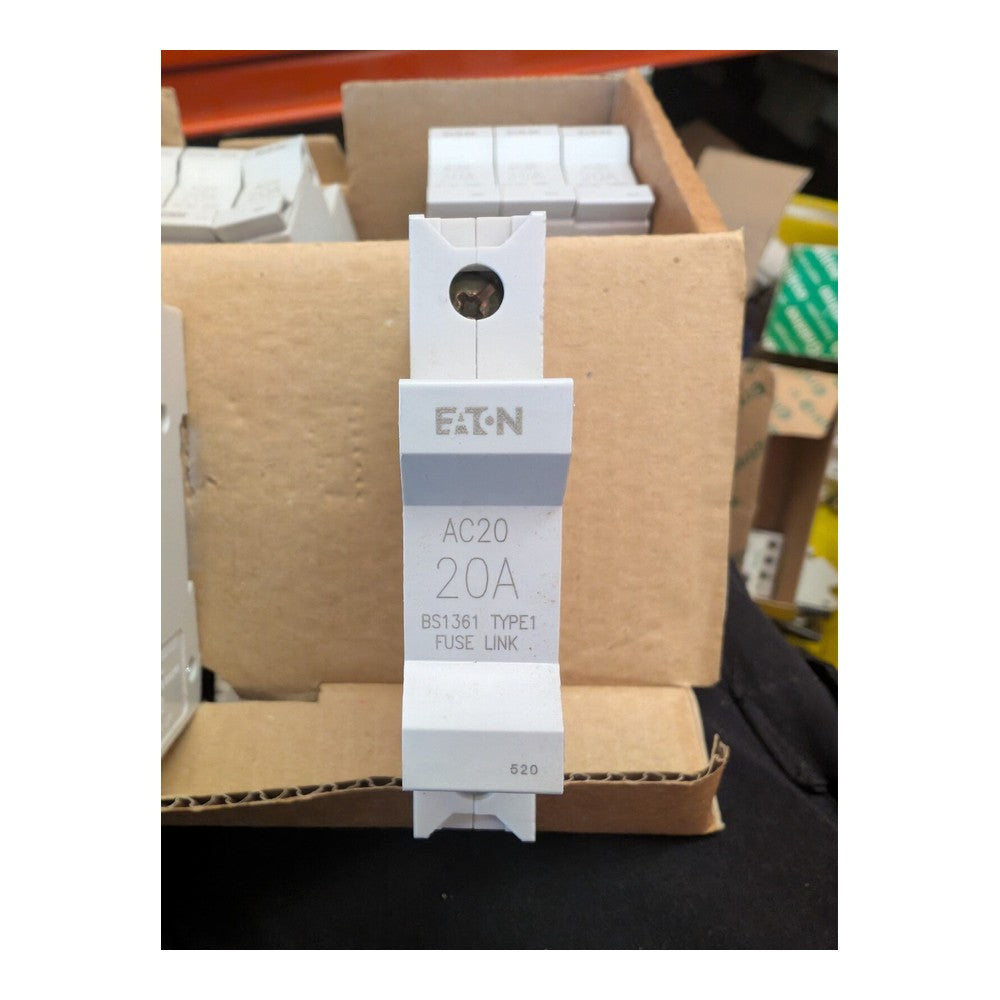 MEM/Eaton Memera 2000 MCB 20 Amp AC20