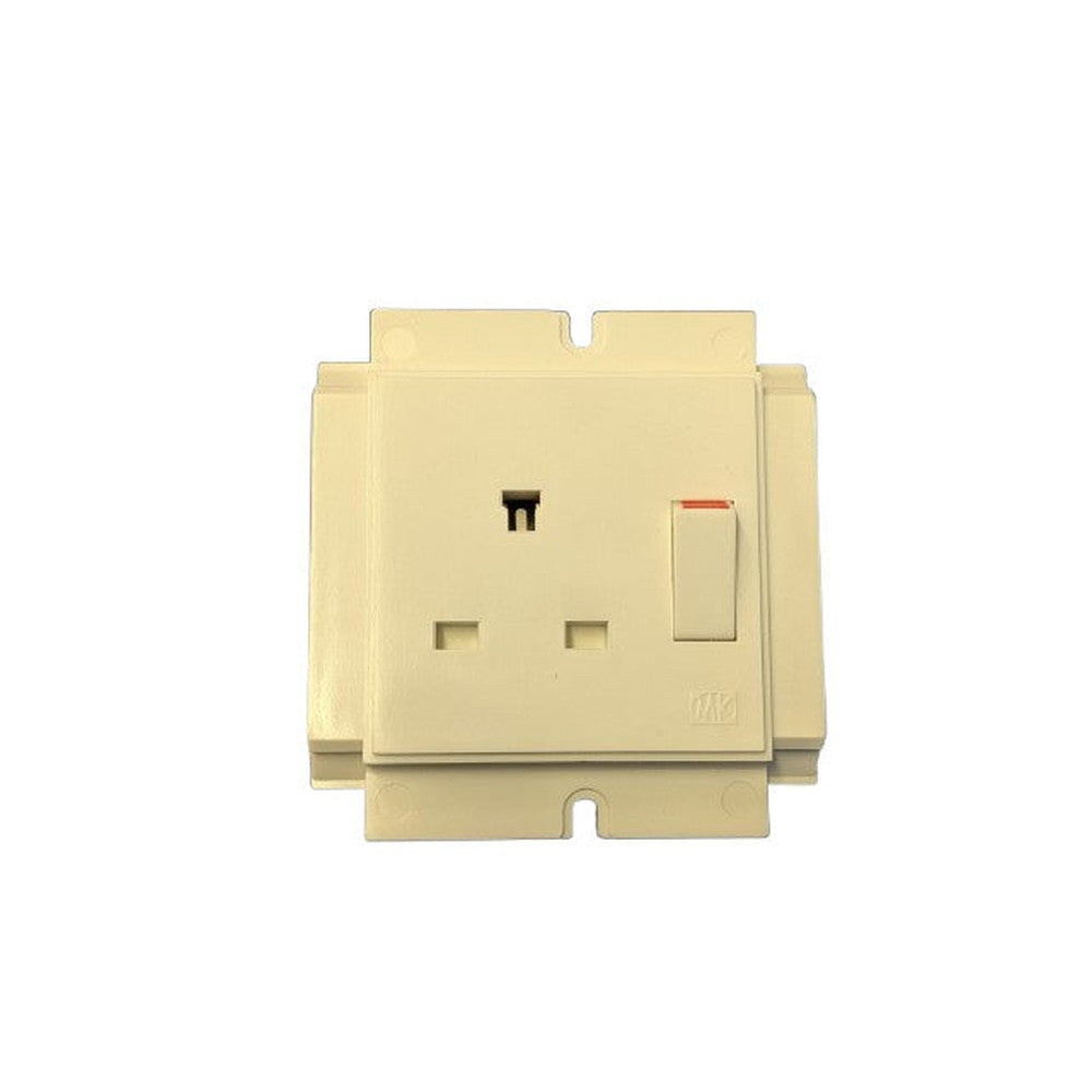 MK 1953 WHI Non Standard Plug-on Powerlink Busbar Switched Sockets Stickers Inc